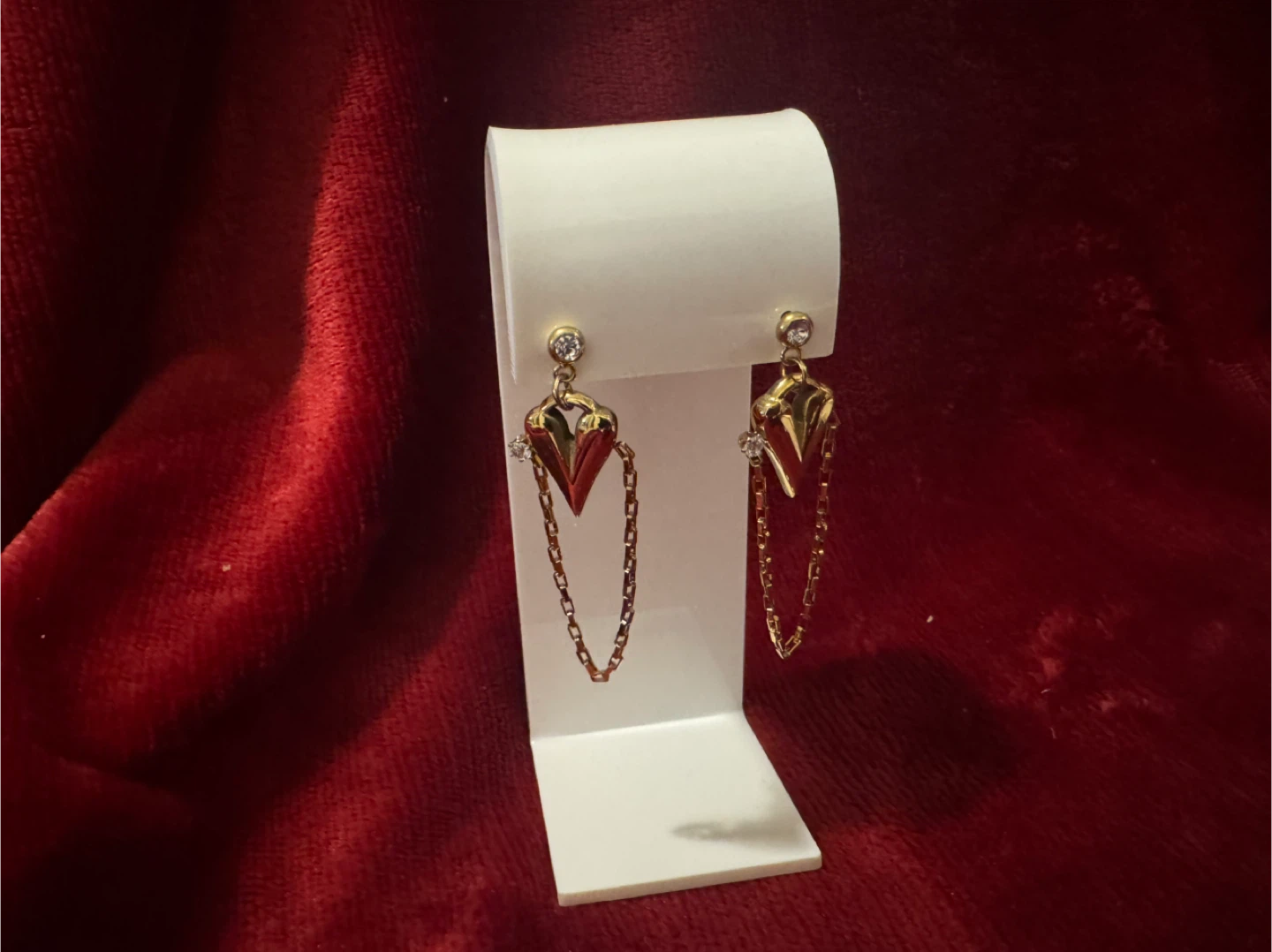 Set of 5 pairs of heart-shaped earrings