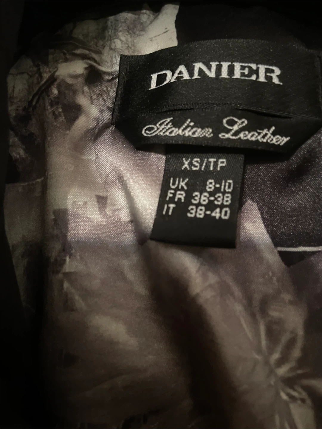 Danier Leather Jacket XS/TP - photo 3