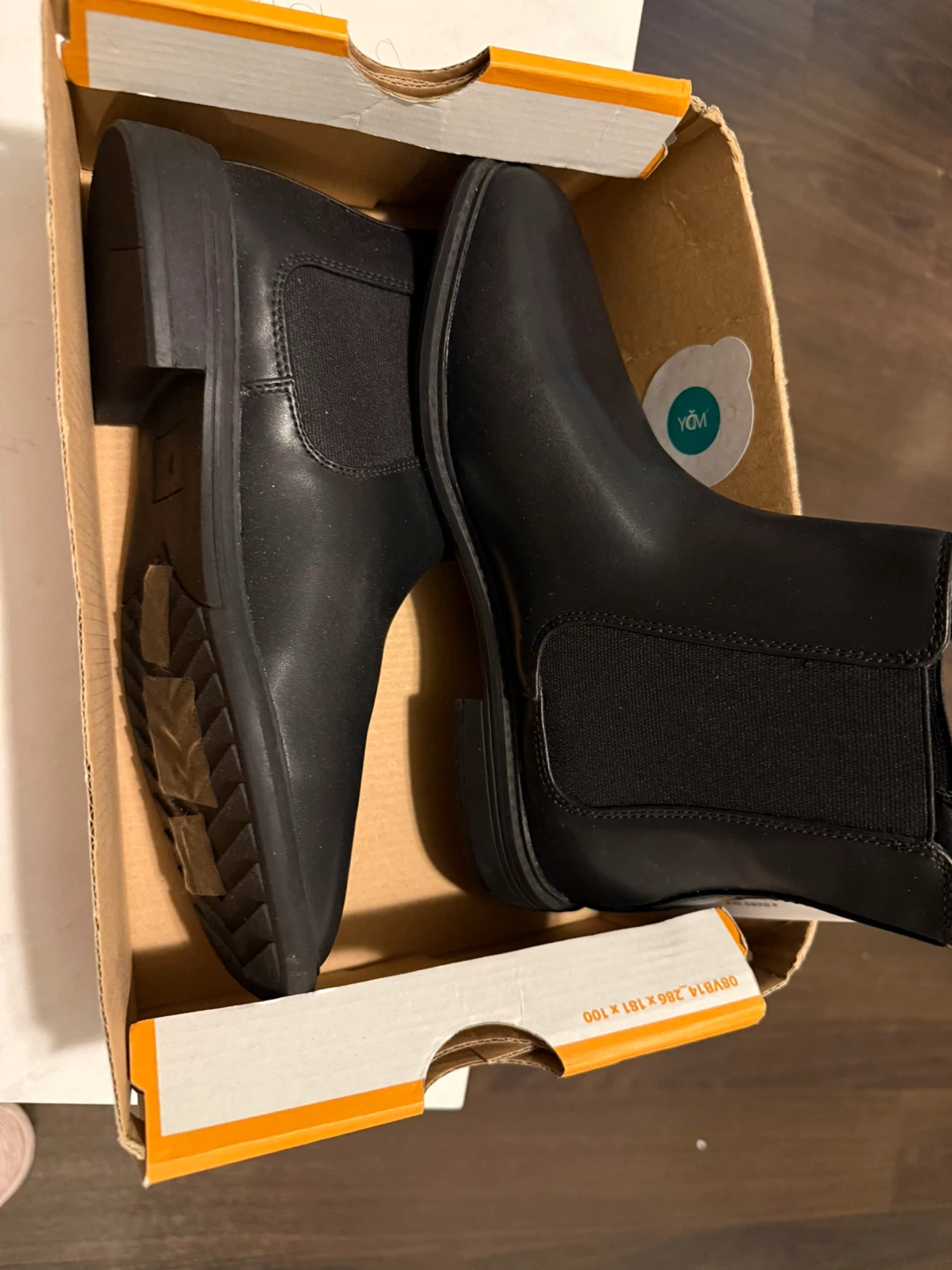 Black Chelsea Boots - Size 7-brand new - photo 4