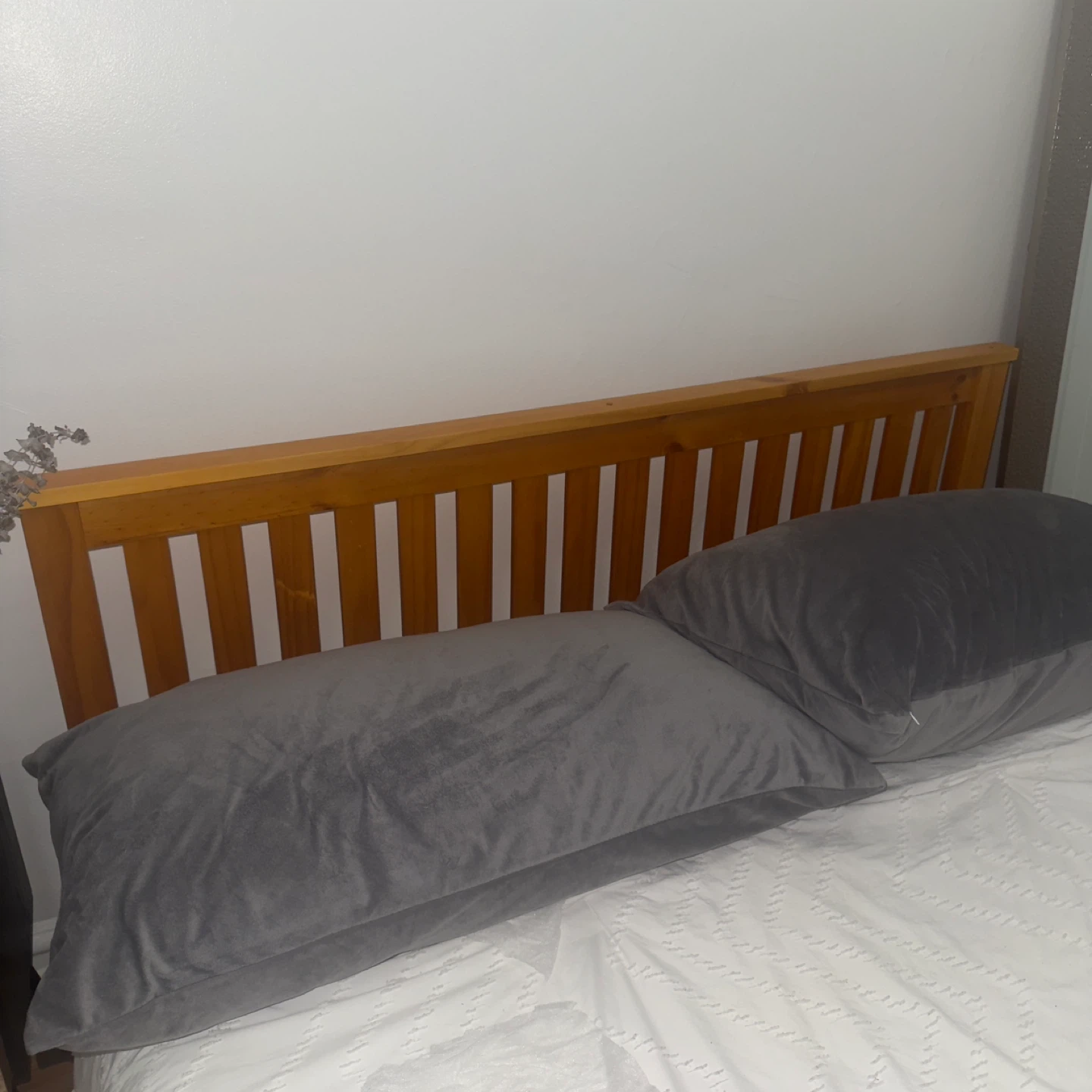 Wooden Slat Headboard Bed Frame
