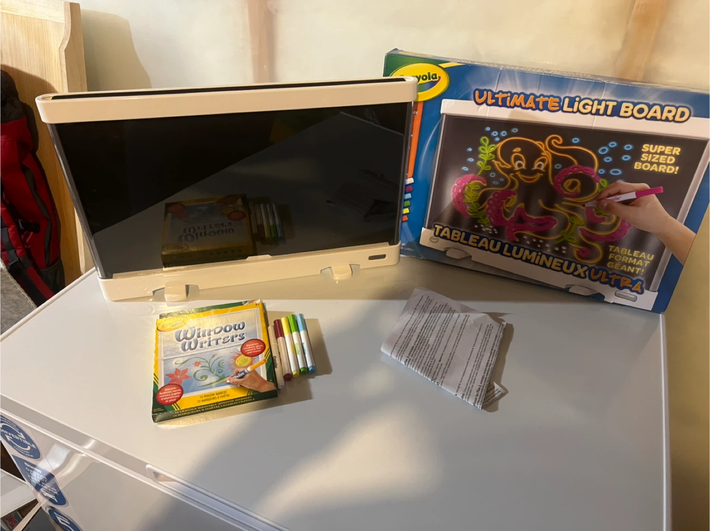 Crayola Ultimate Light Board Drawing Kit