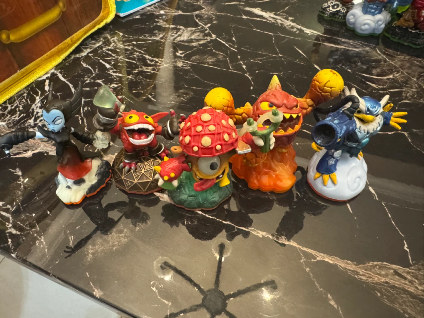 Skylanders Figures and Traps Bundle - photo 4