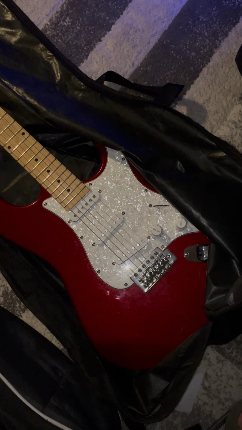 Guitars and Amplifiers - photo 3