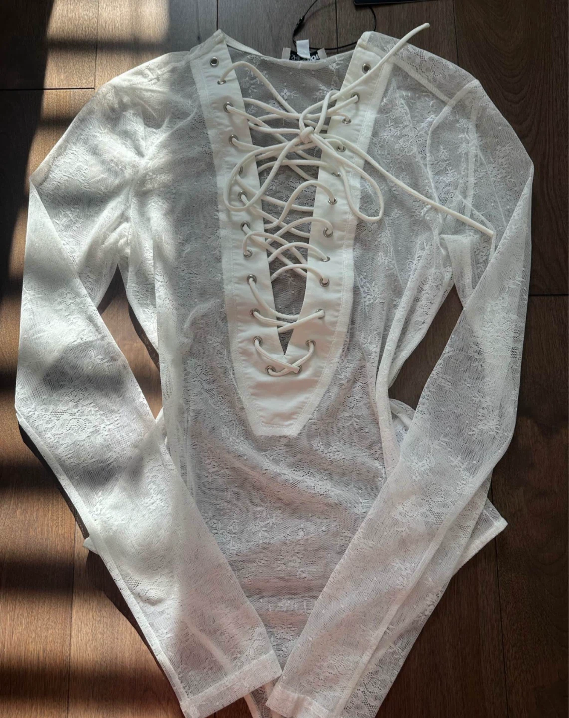 NEW Fashion Nova White Lace Bodysuit Size M - photo 2