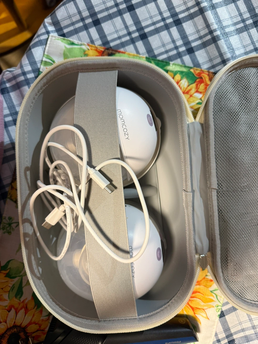 Momcozy breast pump M5 - photo 2