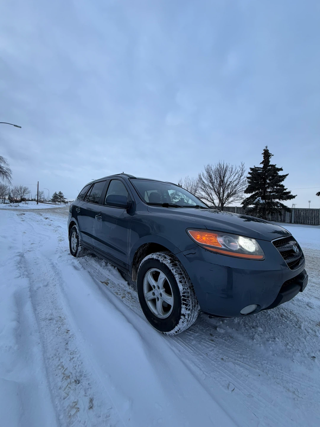 Hyundai Santa Fe SUV - photo 5