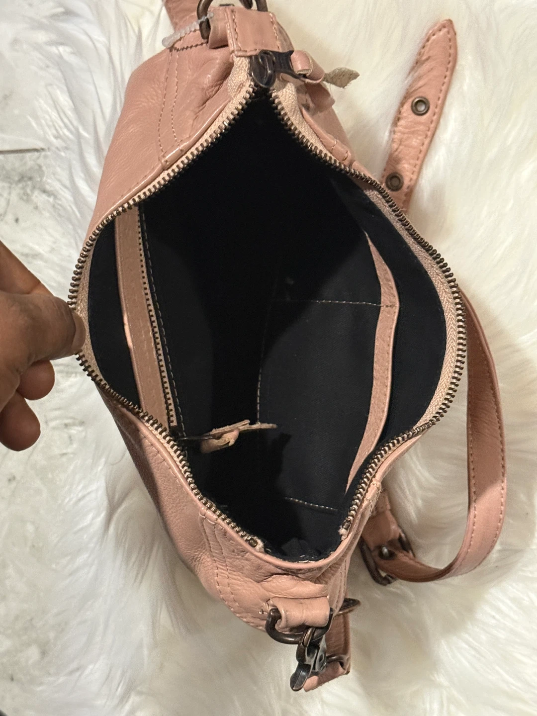 Wanderlust Leather Crossbody Bag - Pink - photo 5