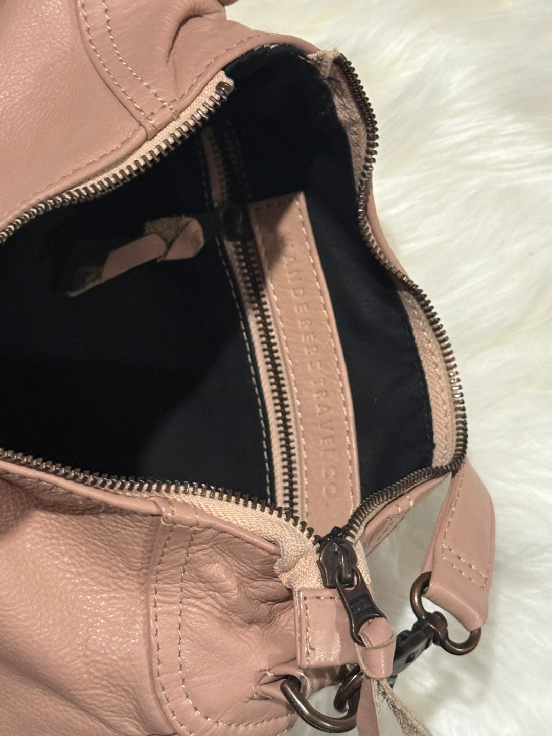 Wanderlust Leather Crossbody Bag - Pink - photo 3