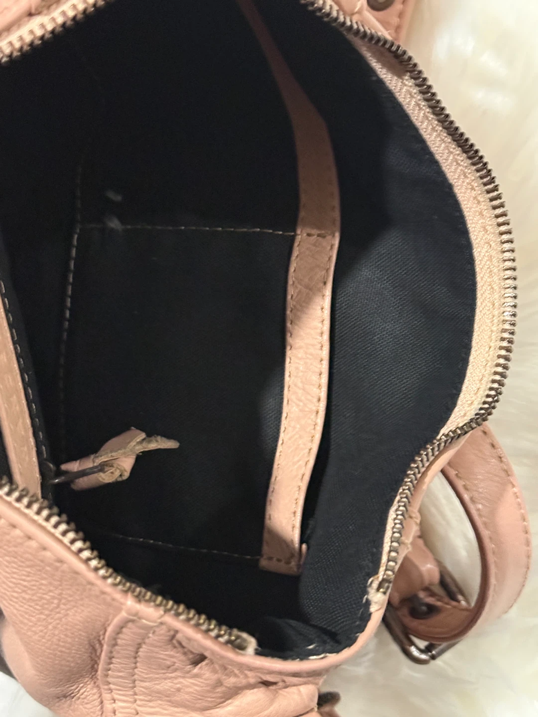 Wanderlust Leather Crossbody Bag - Pink - photo 4