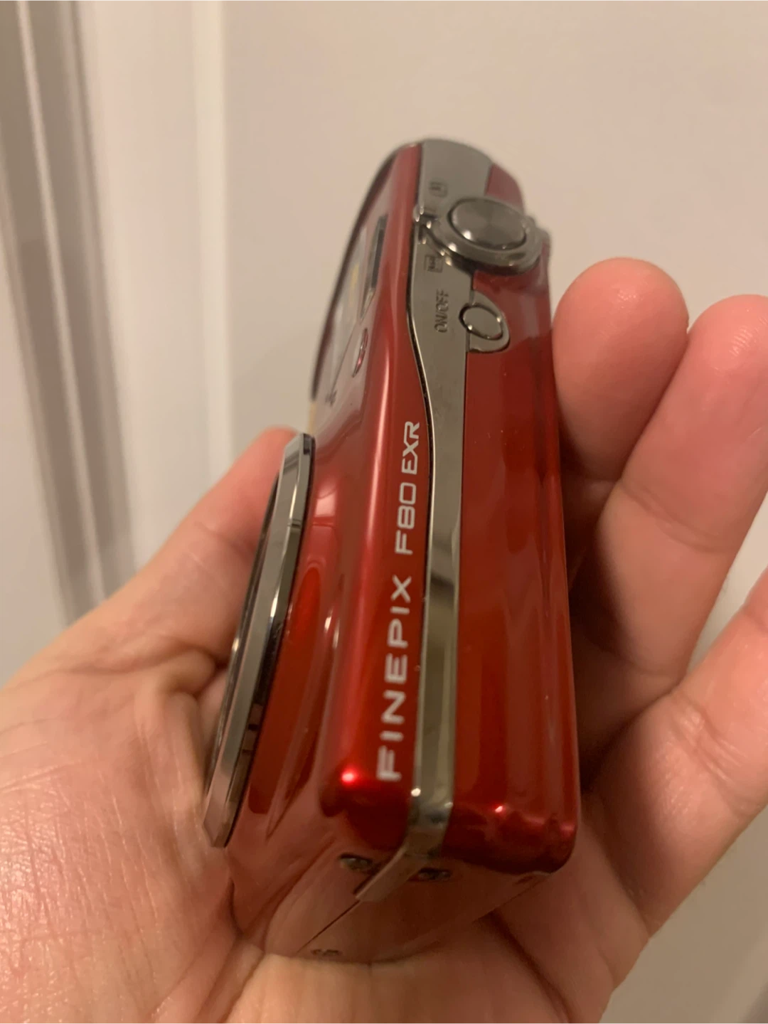 Fujifilm FinePix F80 EXR Red Digital Camera - photo 4