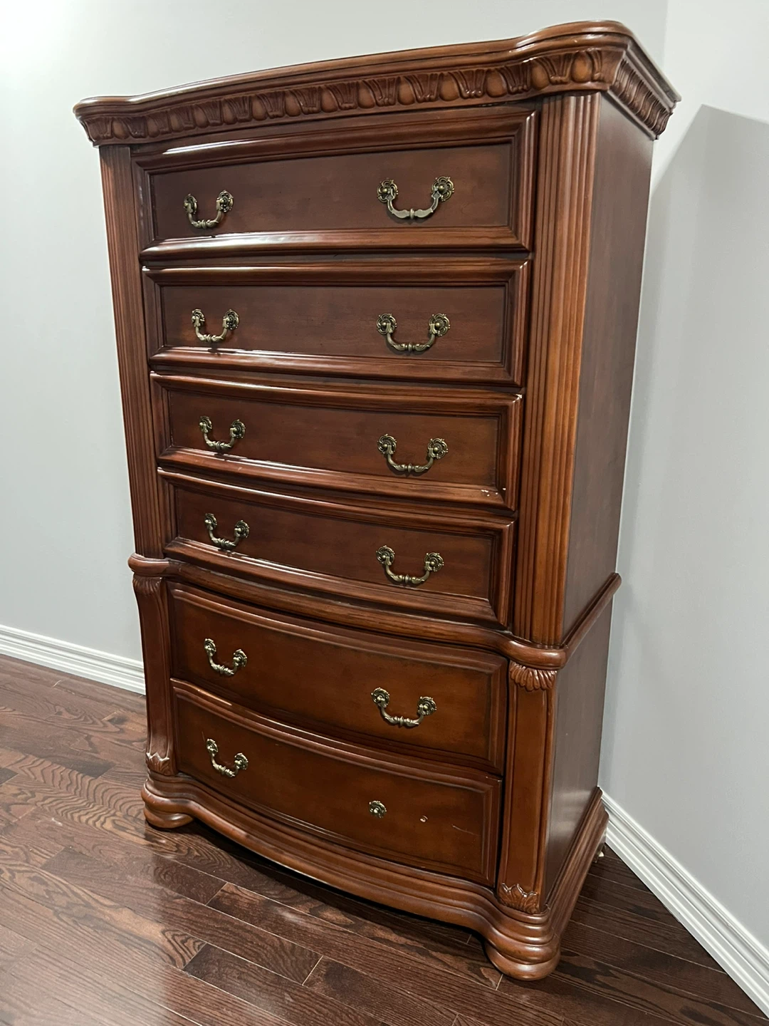 Wooden Tall Dresser with 6 Drawers