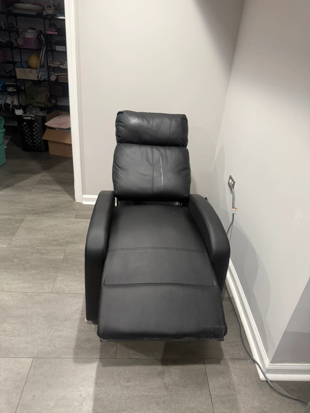 Black Leather Recliner Chair - photo 2