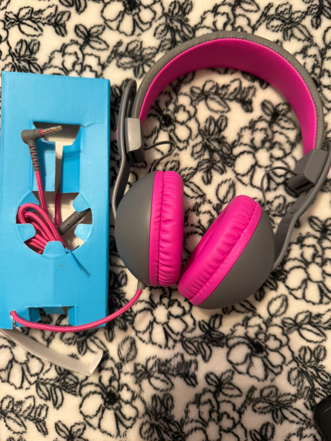 JLab JBuds Studio 2 Kids Headphones Grey/Pink - photo 3
