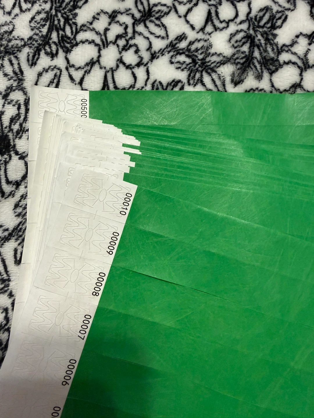 500 ct IDwrists Tyvek Admission Party Wristbands (Green) - photo 3