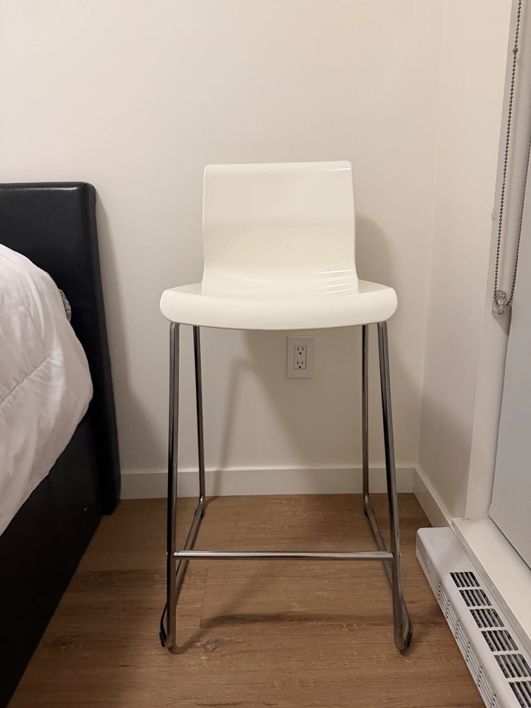 IKEA bar stools - $80 for a set of 2!!! - photo 4