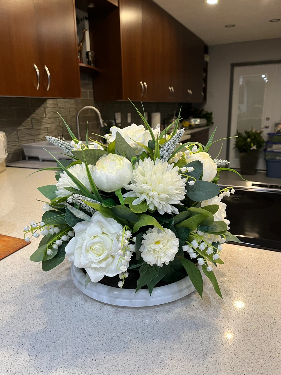 White Artificial Floral Arrangement - photo 2