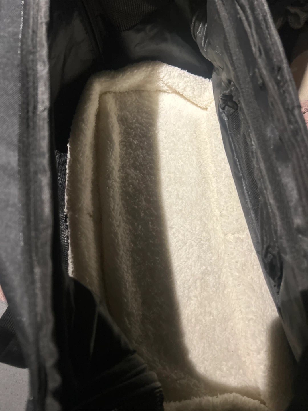 Black Pet Carrier Bag with Mesh Windows - photo 3