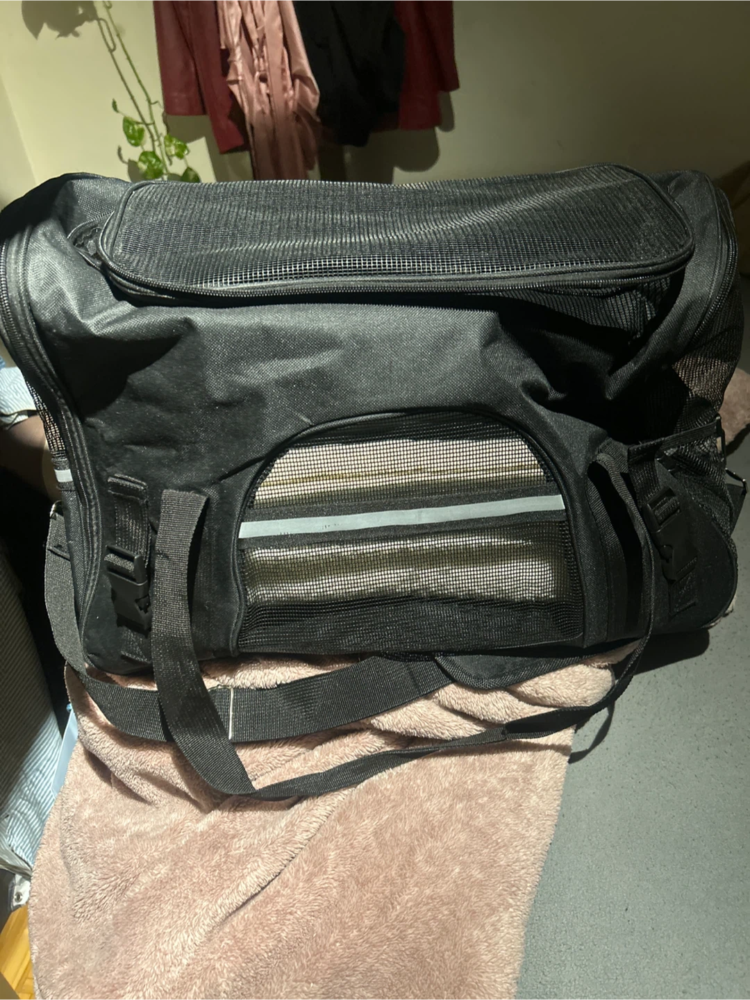 Black Pet Carrier Bag with Mesh Windows - photo 2