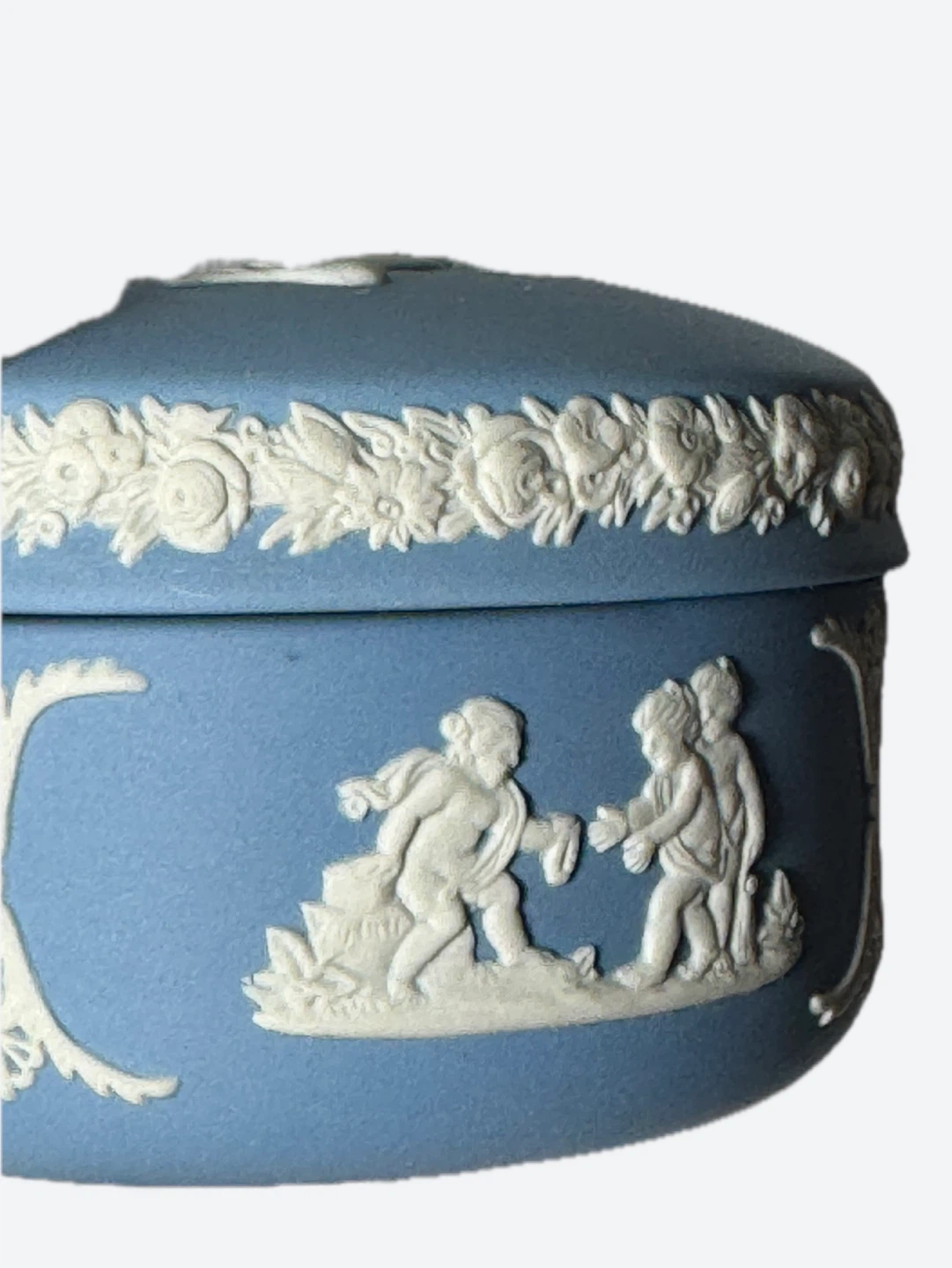 Vintage Jasperware Trinket Box Blue White Cherub Design - photo 4