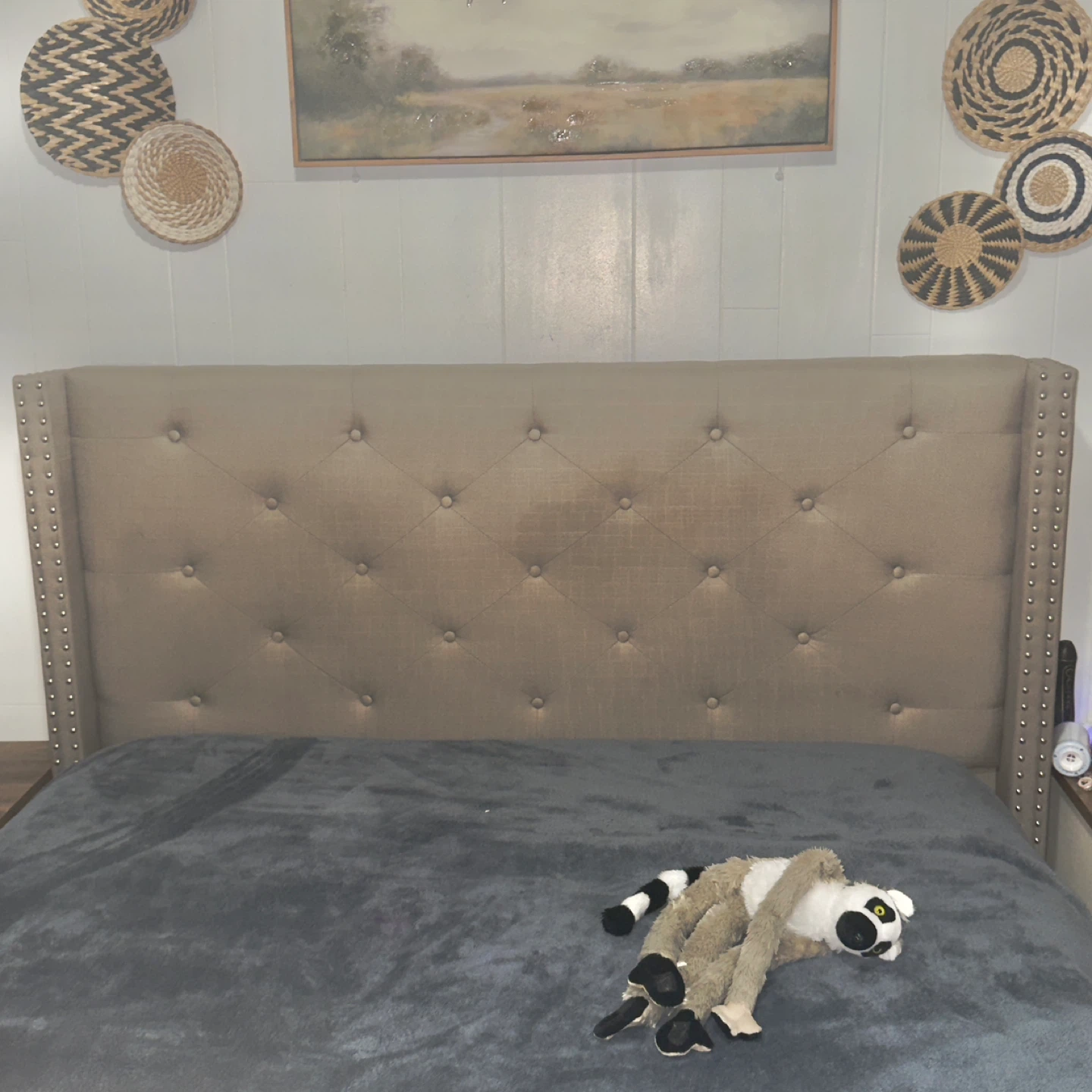 Tufted Upholstered Headboard Bed Frame