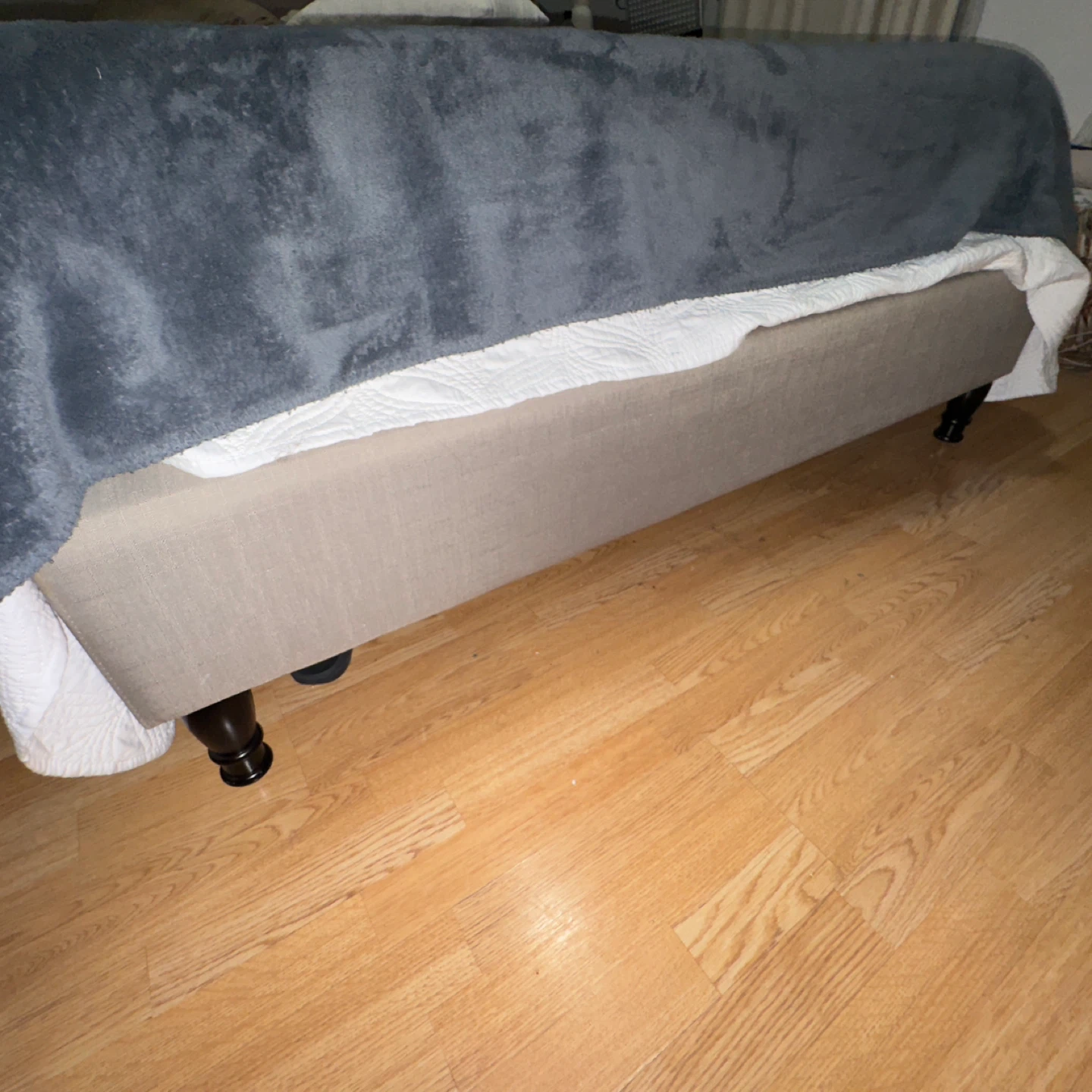 Tufted Upholstered Headboard Bed Frame - photo 2