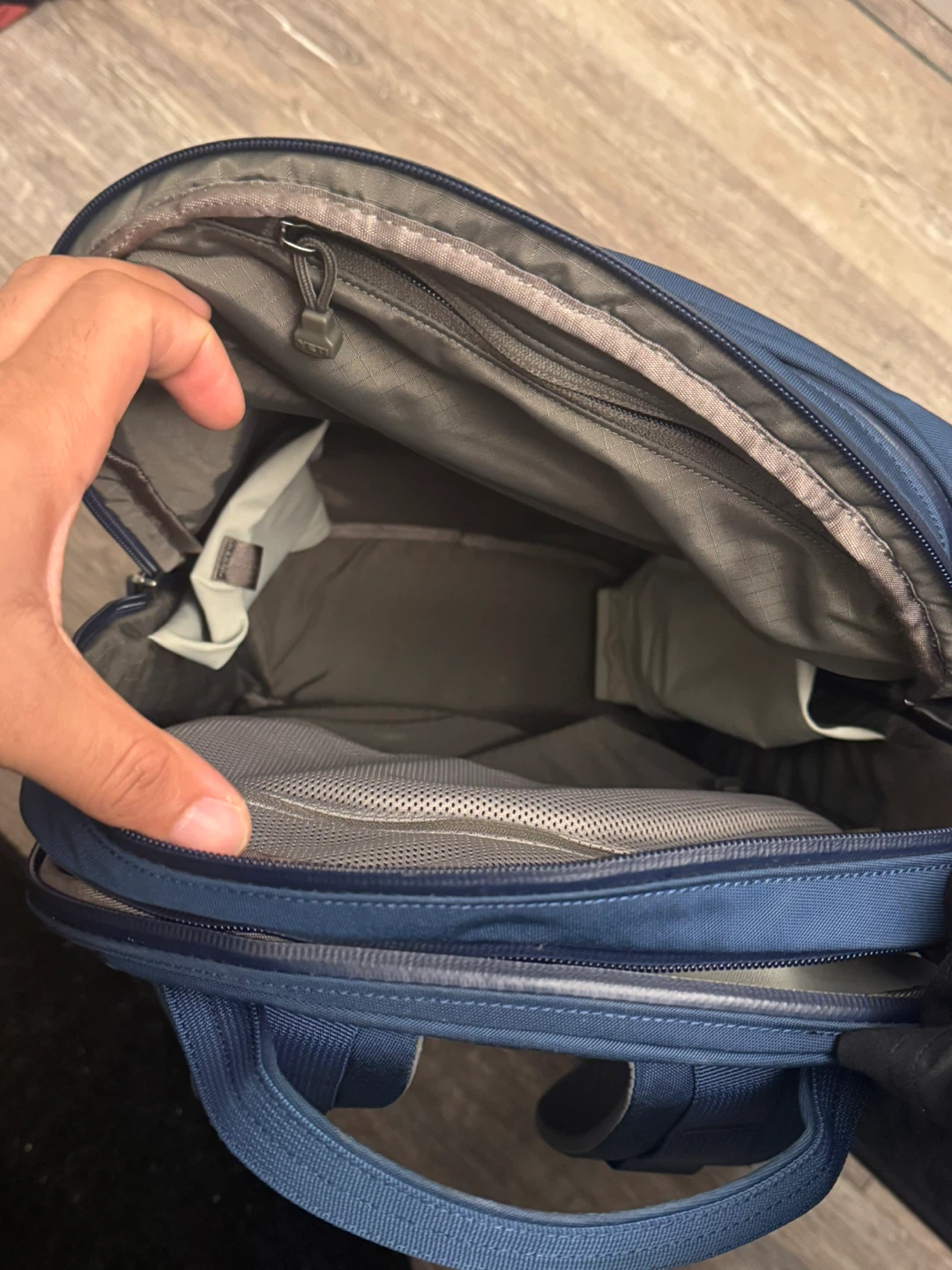 YETI Crossroads 35 Backpack - Navy - photo 4