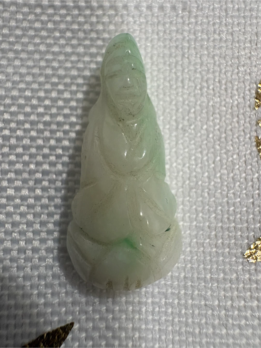 Carved Guanyin Jadeite Jade Pendant (CERTIFIED) - photo 3