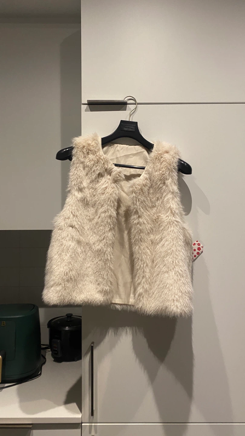 Cream Faux Fur Vest - photo 4
