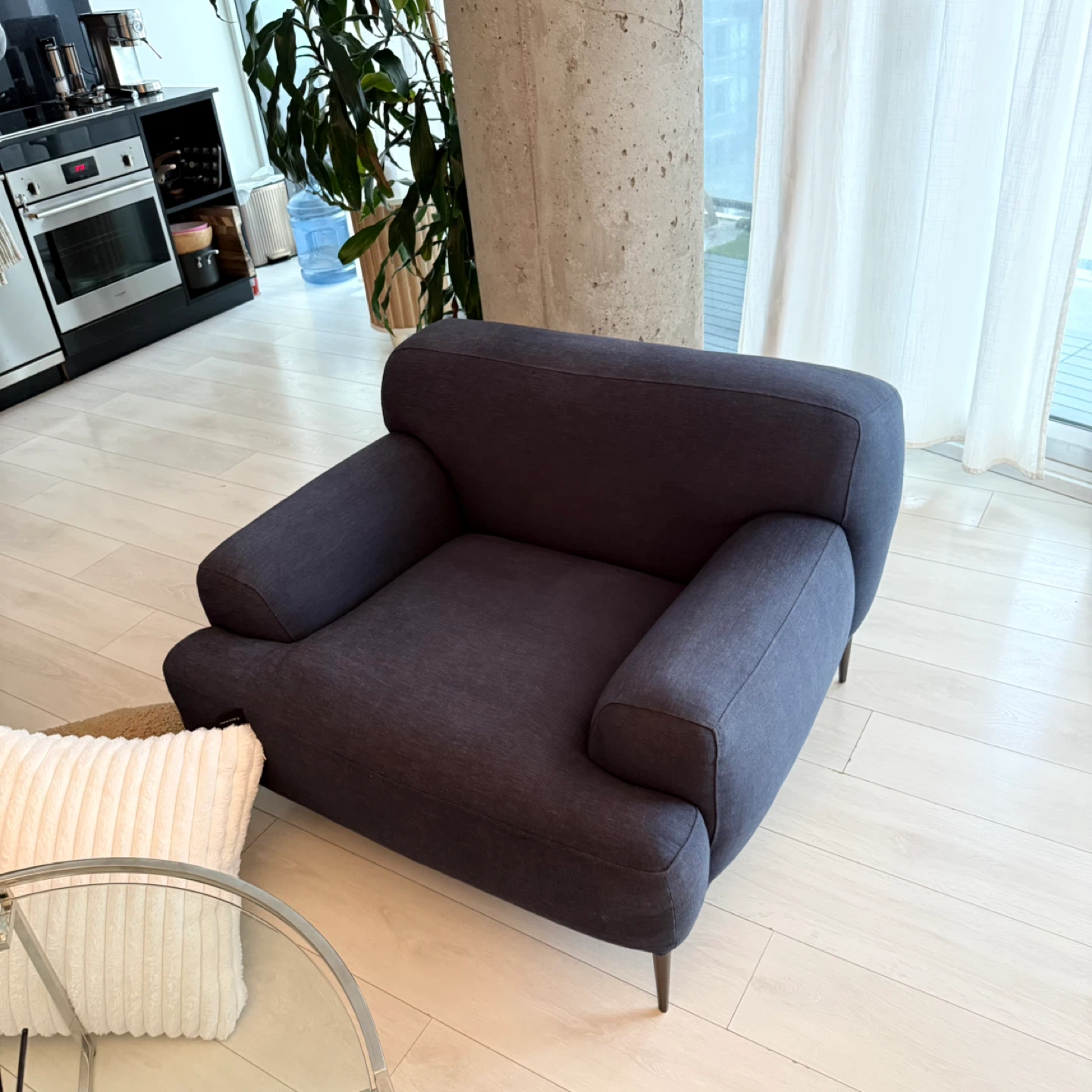 🔥 Modern Sofa + Loveseat Set – Asking $700 🔥 - photo 2