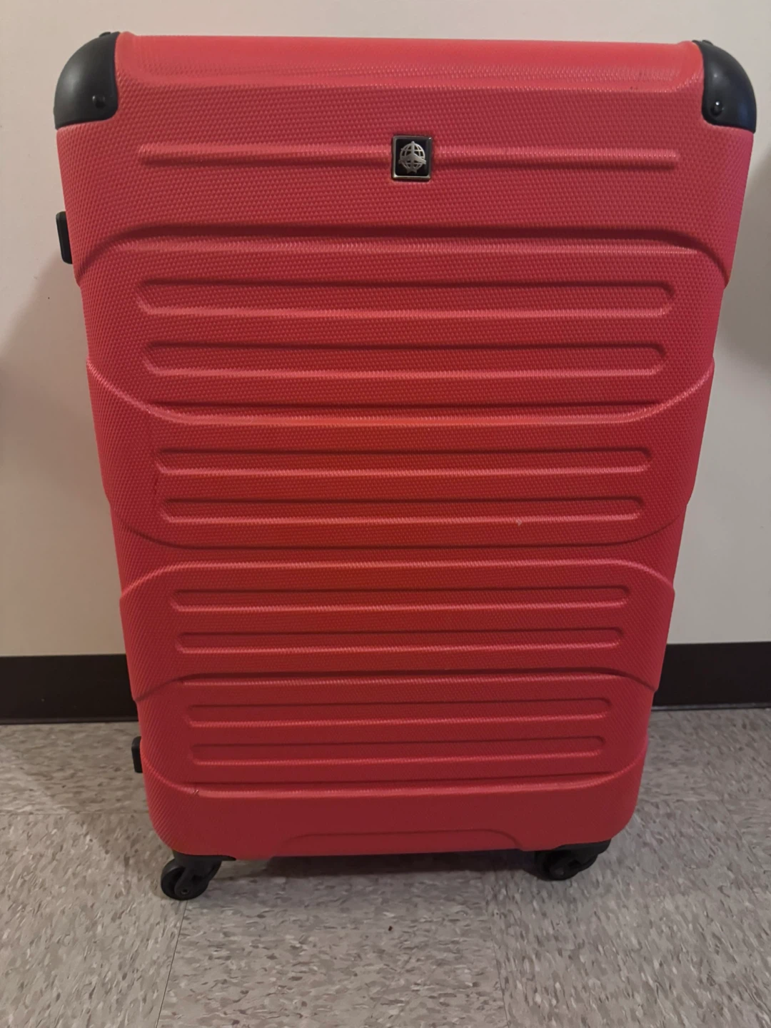 Skyline Hardside 28” Neolight collection Spinner Suitcase - photo 2