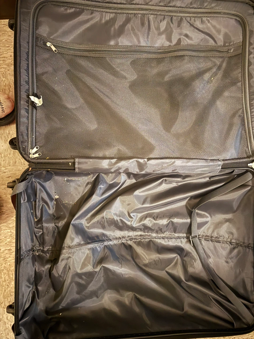 Skyline Hardside 28” Neolight collection Spinner Suitcase - photo 5