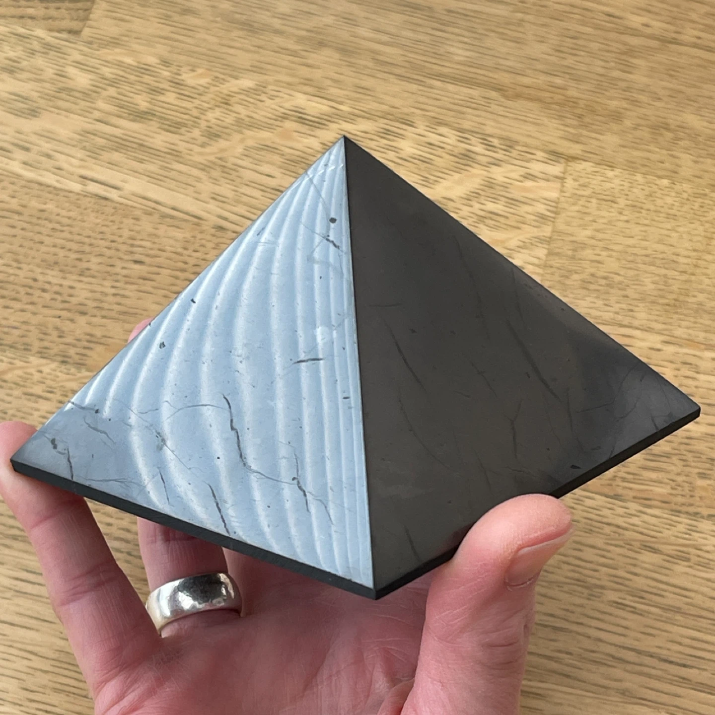 Large Shungite Pyramid - EMF Protection & grounding - photo 4