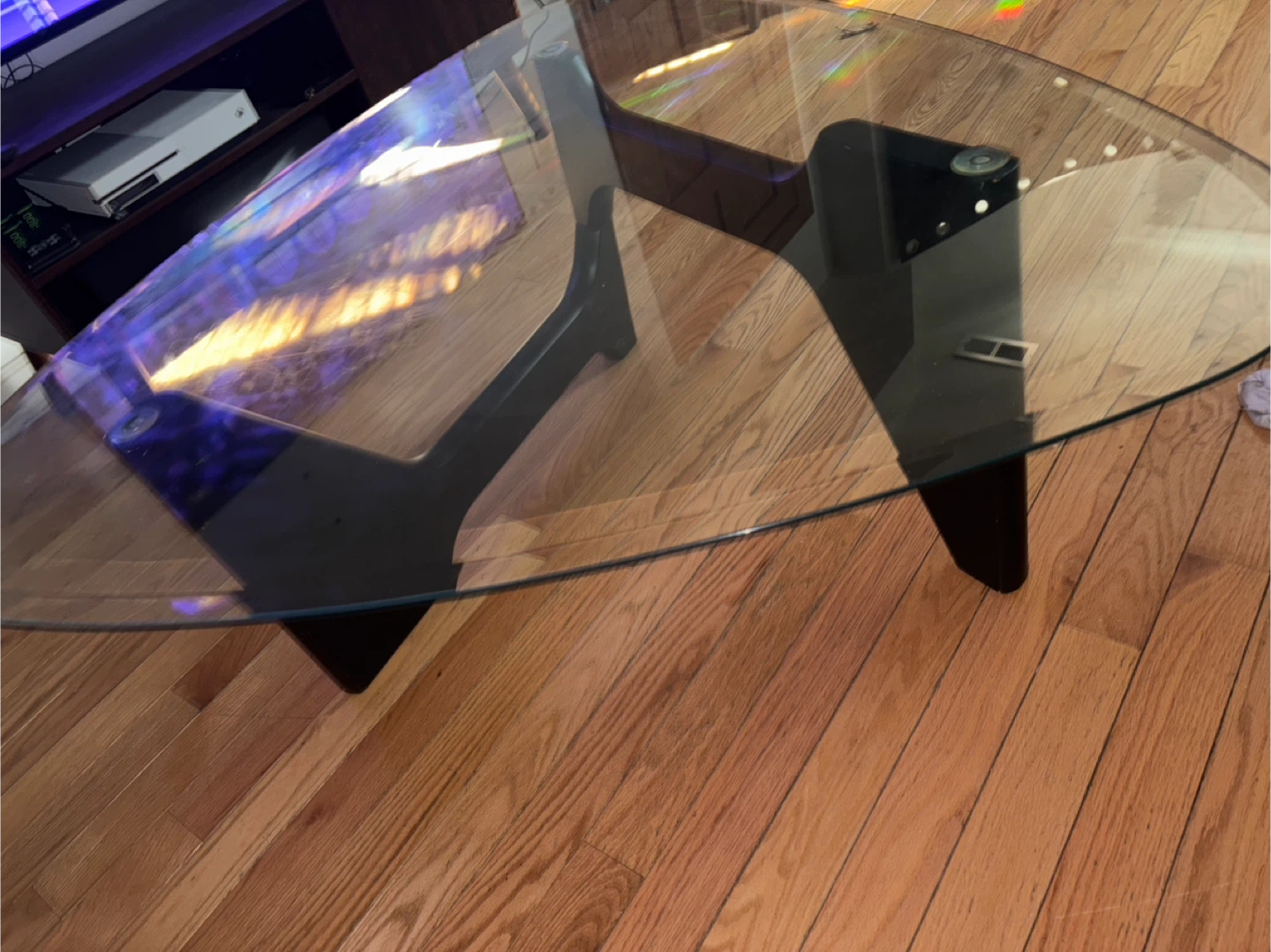 Glass modern coffee table easy to move glass comes off - photo 2