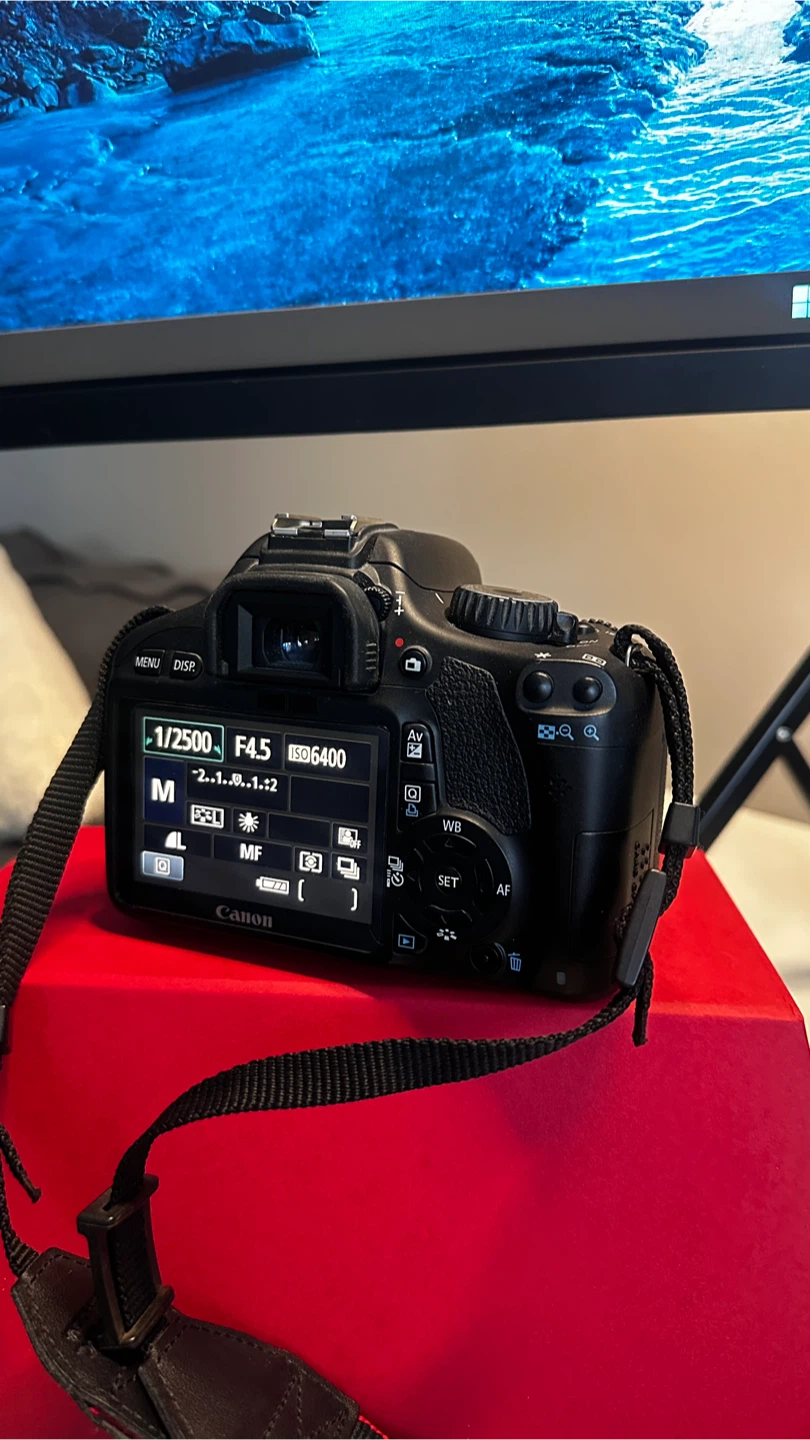 Canon EOS Rebel T2i DSLR Camera with Lens - photo 2