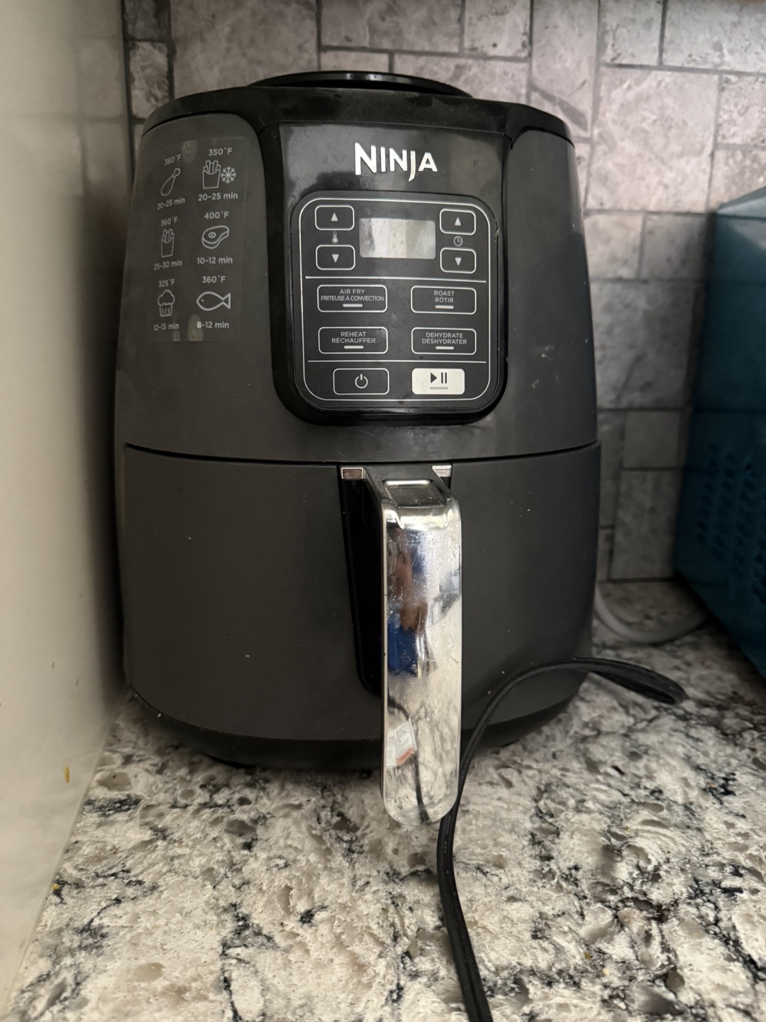 Ninja air fryer with 3.8 litres volume capacity - photo 3