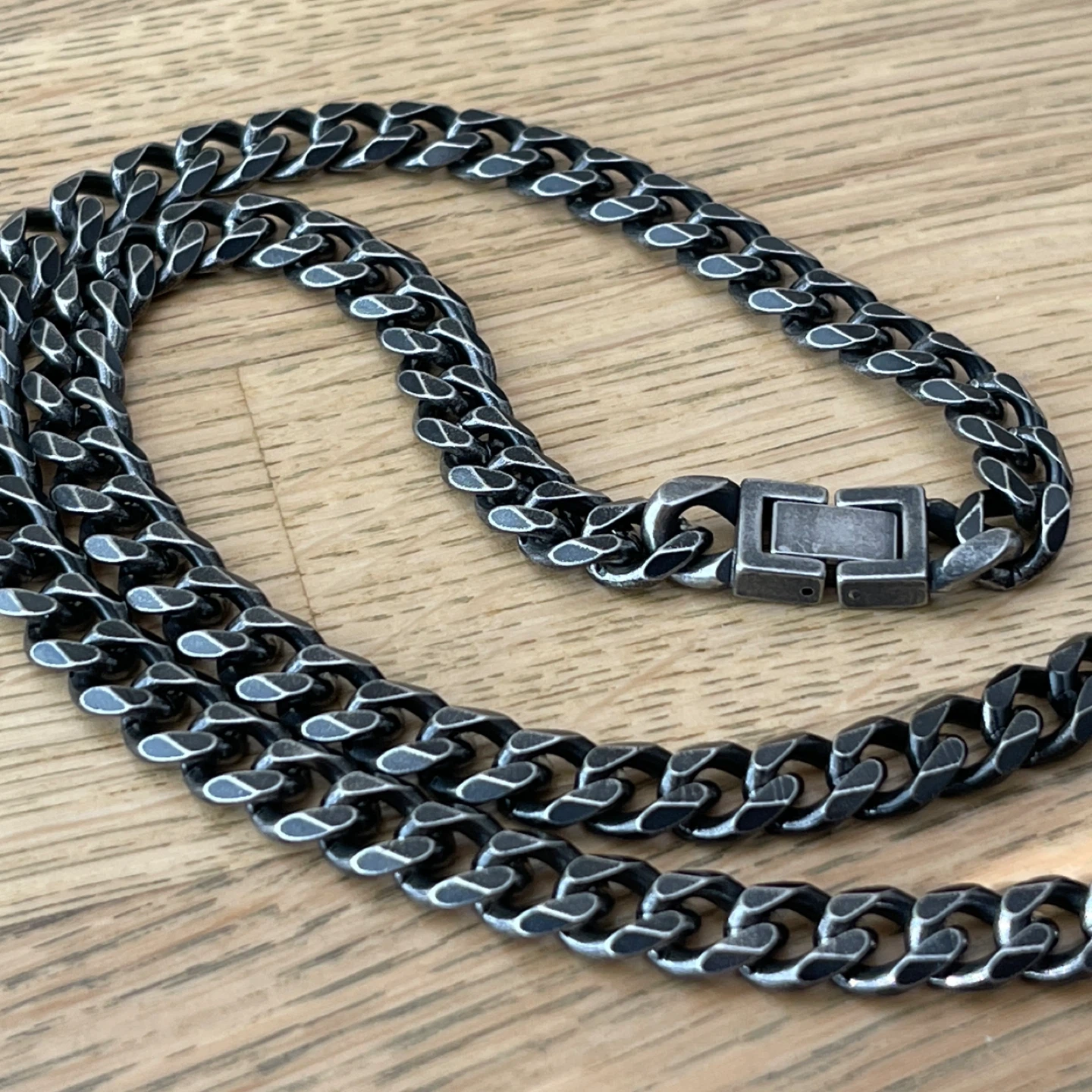 Rugged Oxidized curb link box clasp stainless steel chain (9mm) - photo 2