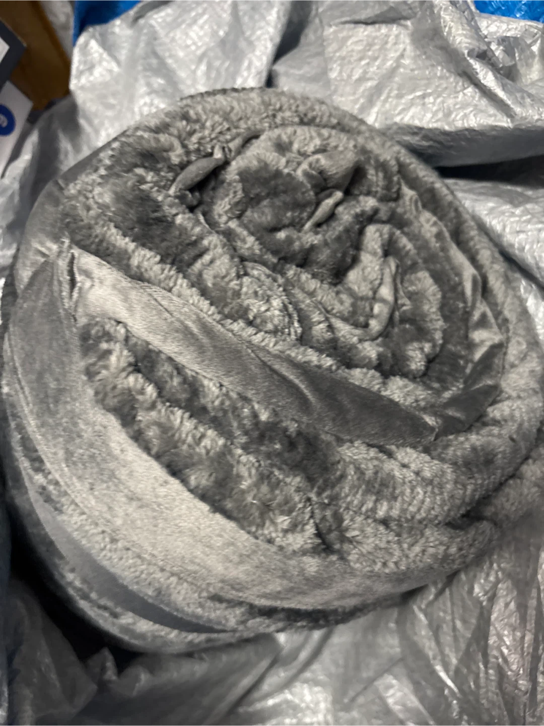Kirkland Grey Plush Throw Blanket - Queen - photo 2