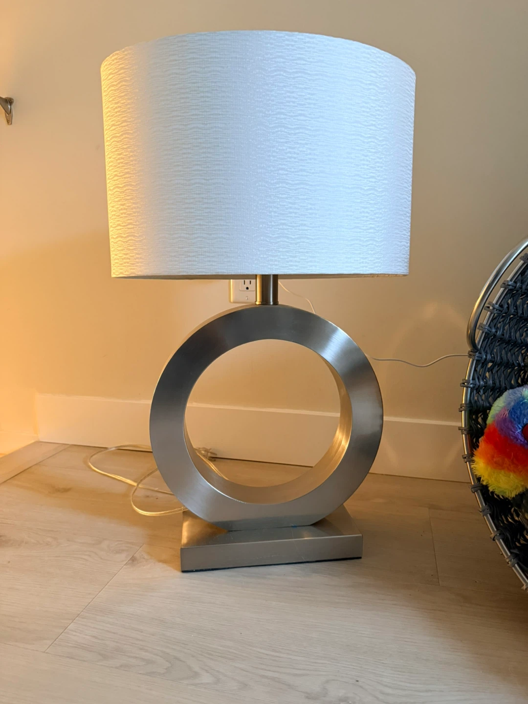 Table lamp