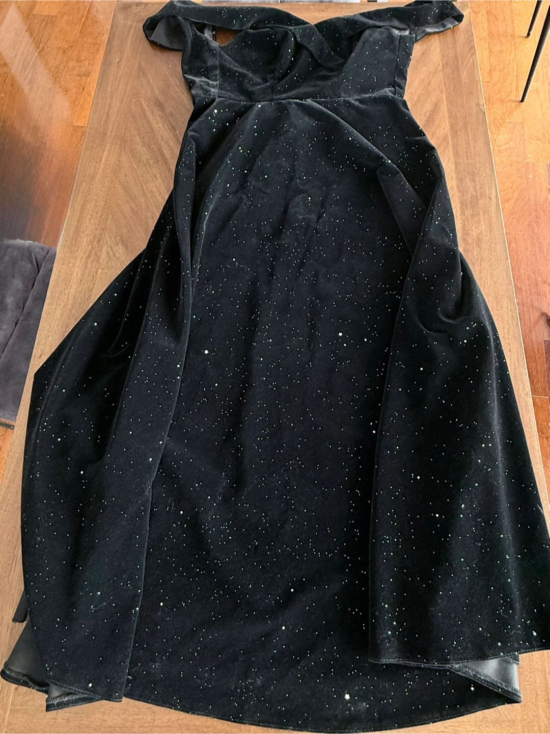 Long off-shoulder velvet dress - photo 3