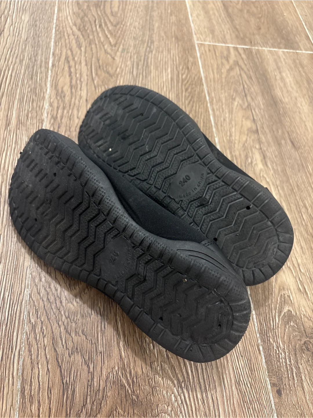 Black Water Shoes - photo 2