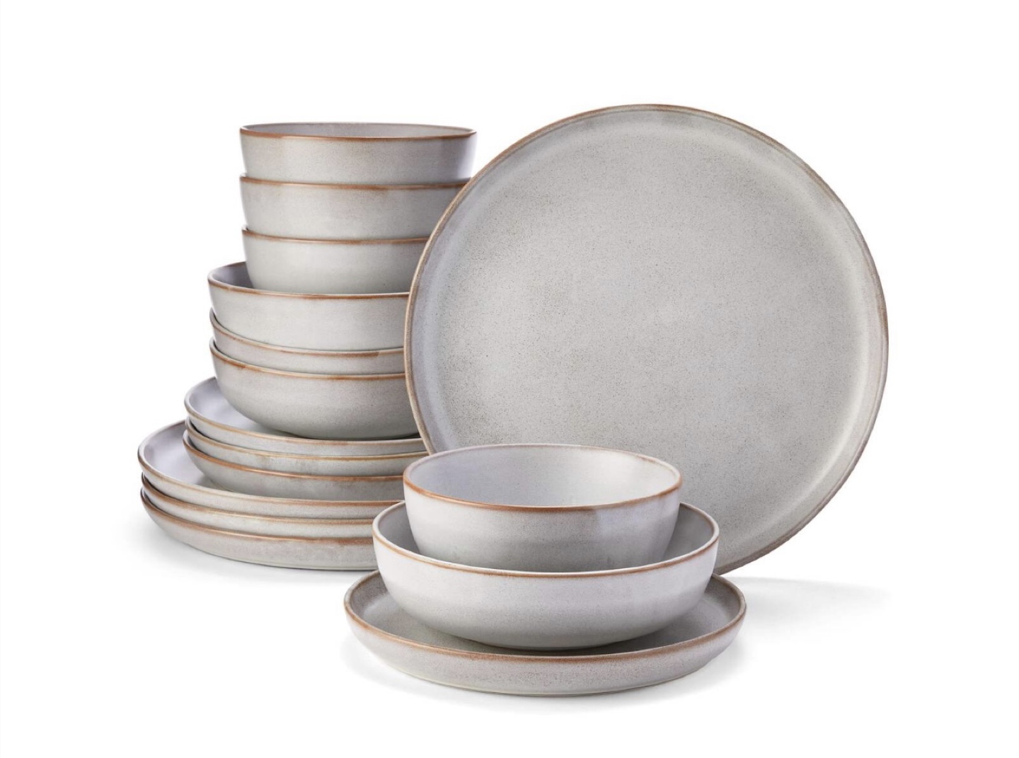 Set of 16 Dinnerware Plates and Bowls (READ AD)