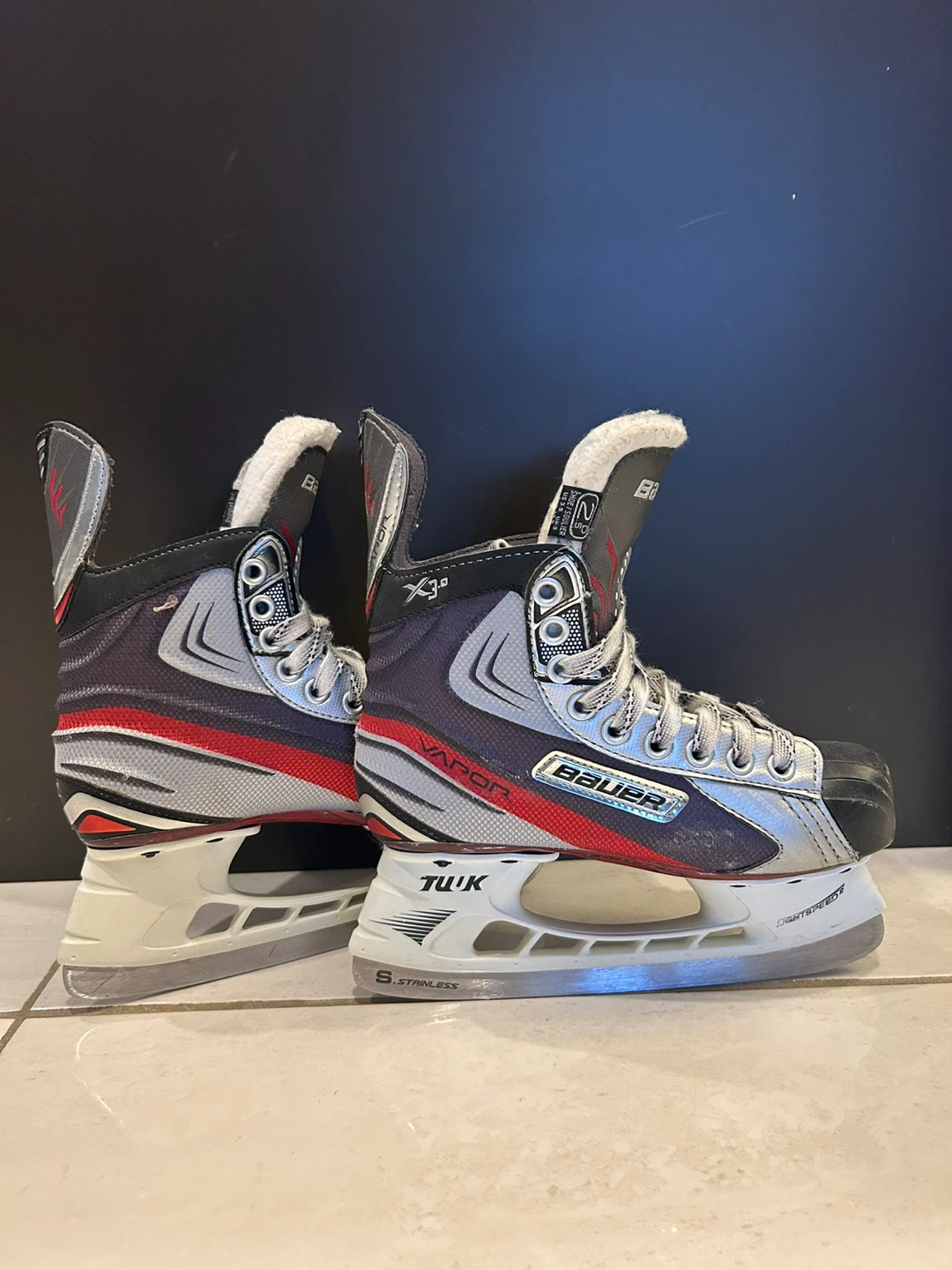 Bauer Vapor X3.0 Hockey Skates - Kids SIZE US 3.5