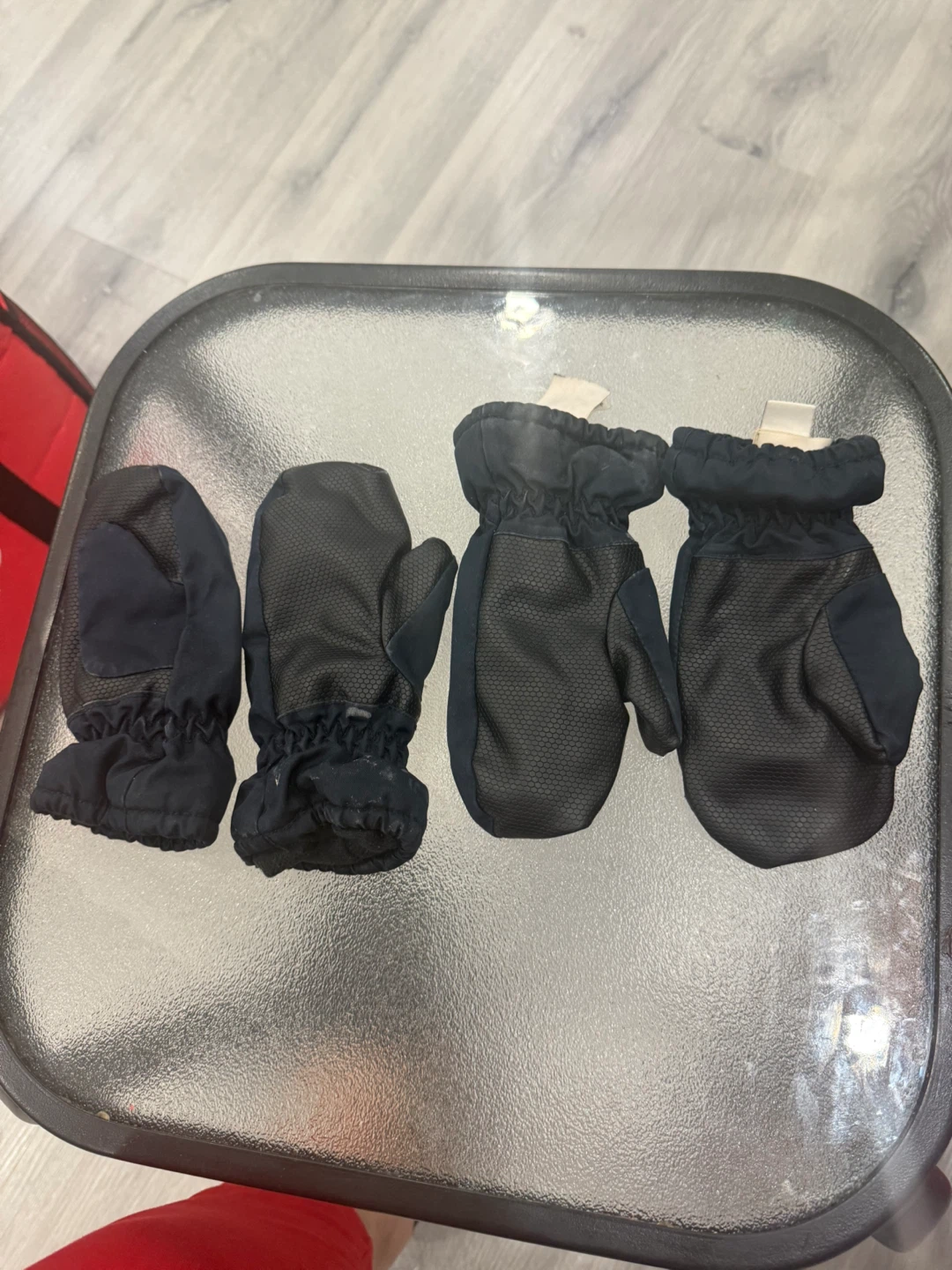 Old Navy Kids Mittens Size M - photo 2