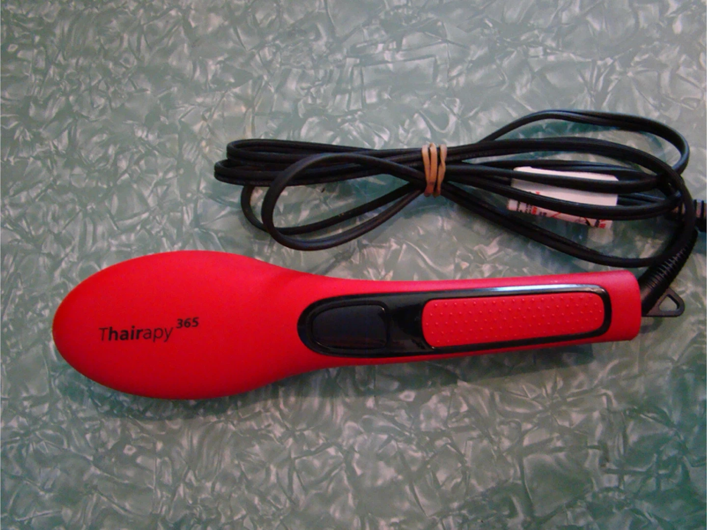 Thairapy 365 Heated Hair Straightening Brush - photo 2