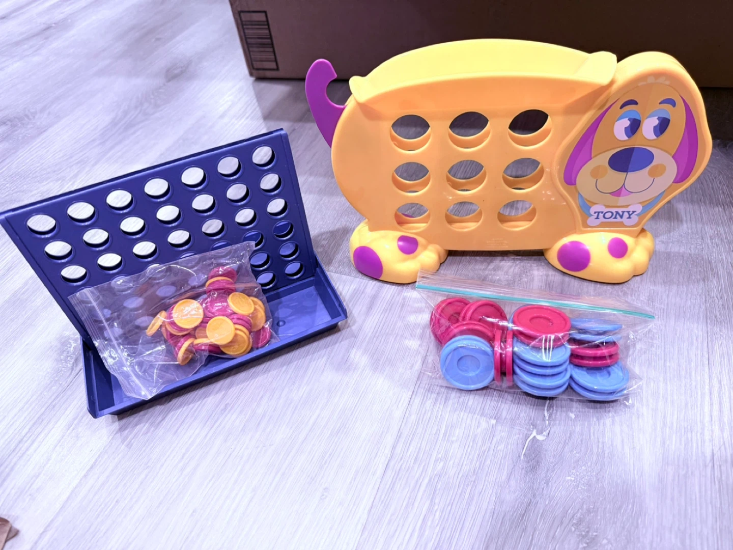 Connect 4 Game with Tony the Dog Sorting Toy - photo 2