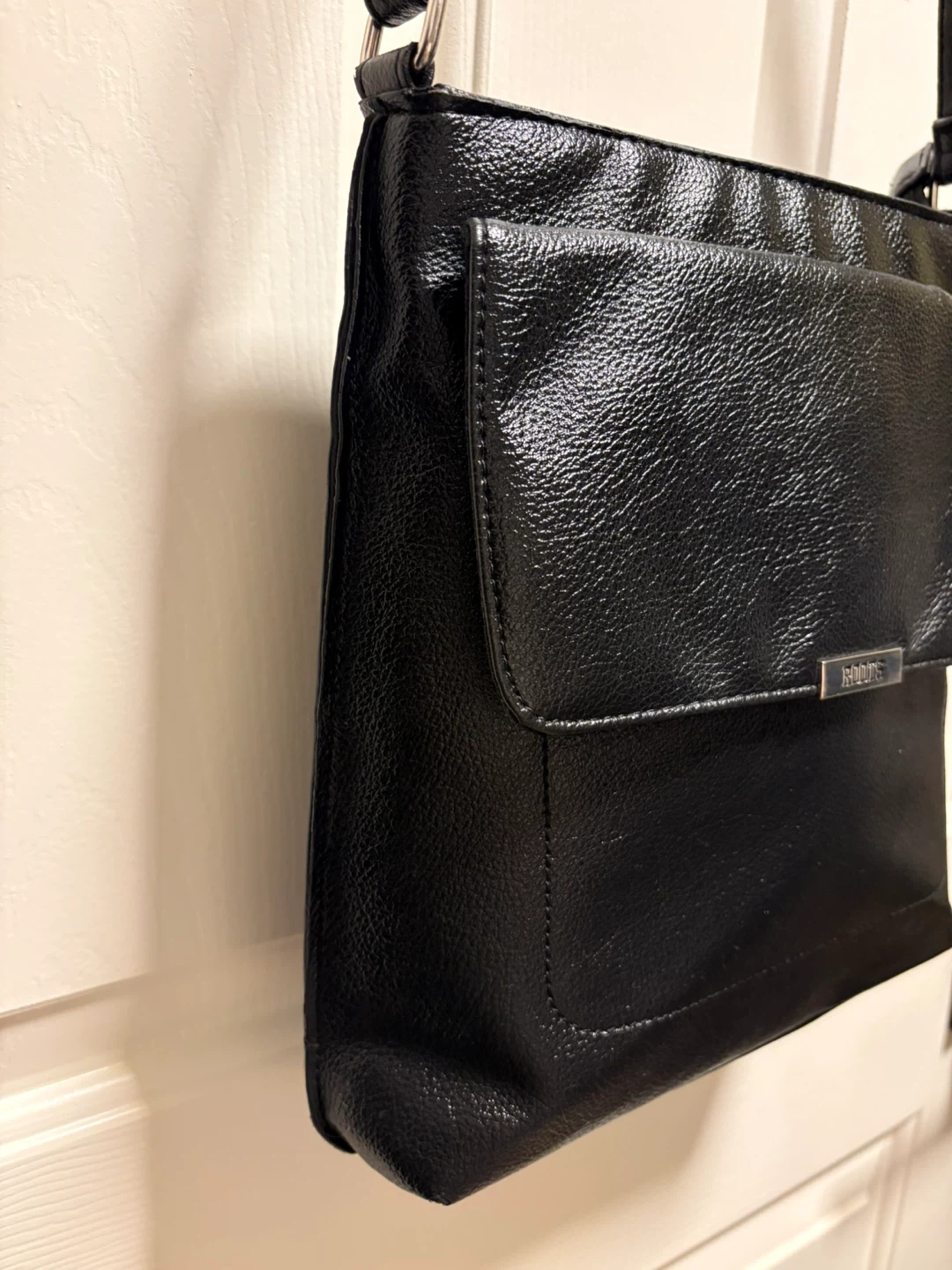 Roots Black Leather Crossbody Bag - photo 5
