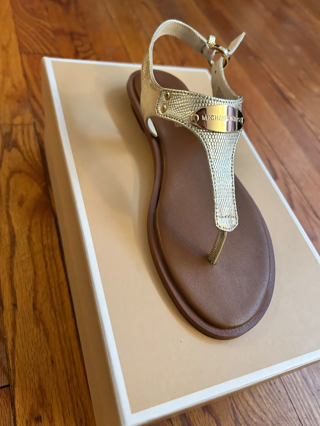Michael Kors Pale Gold Thong Sandals - Brand new, never used - photo 2