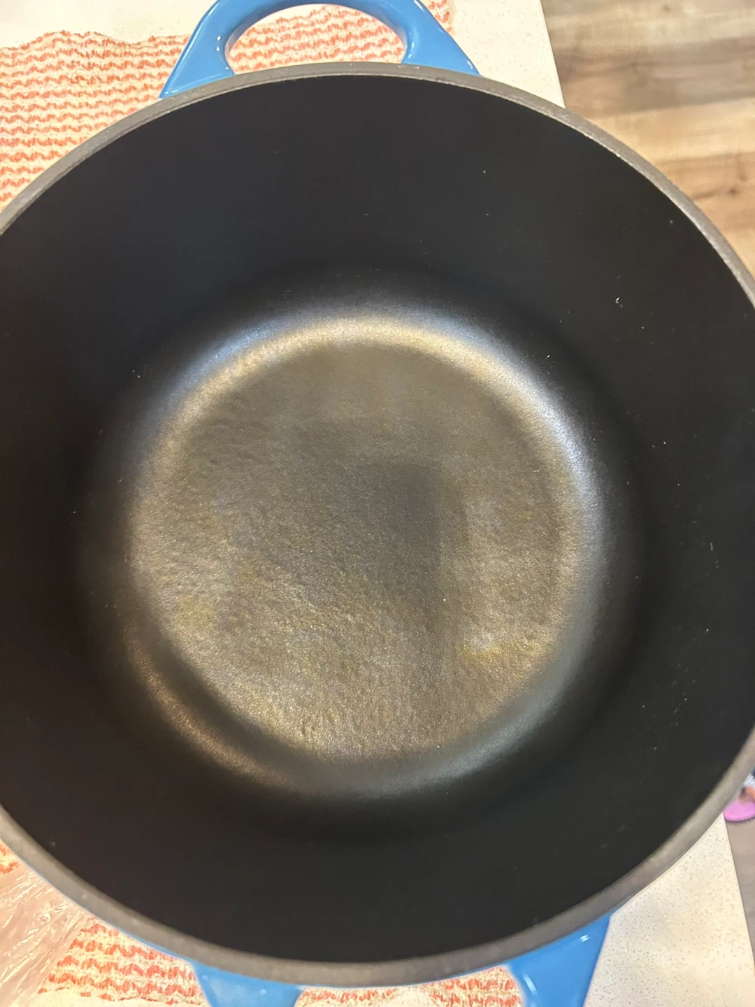 Kurogama Enamel Cast Iron Dutch Oven 5.5 Qt - photo 5