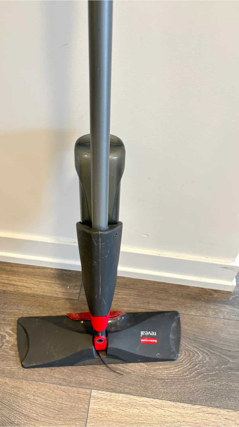 Rubbermaid Reveal Spray Mop - photo 3