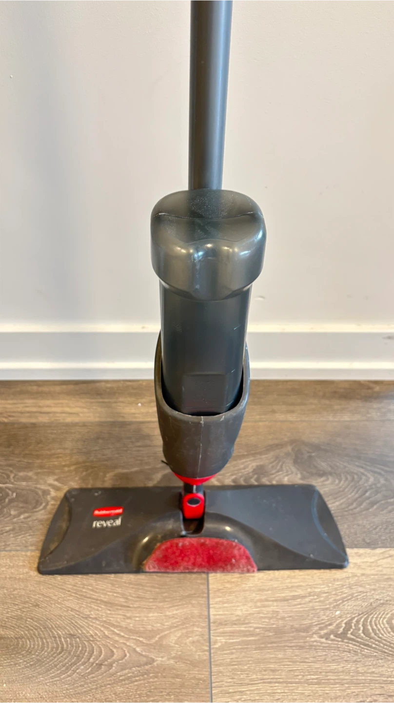 Rubbermaid Reveal Spray Mop